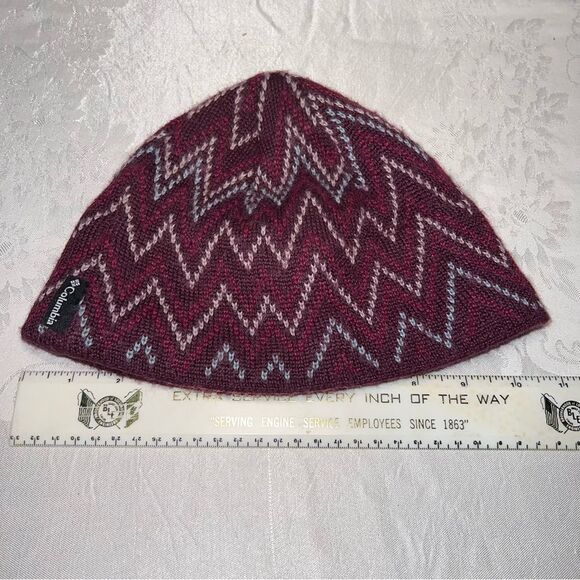 Columbia Beanie Women’s One Size Acrylic Wool Blend Purple/Wine Geometric - Picture 5 of 7